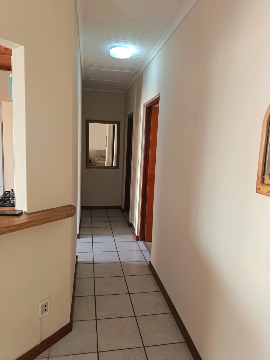 To Let 2 Bedroom Property for Rent in Wavecrest Eastern Cape